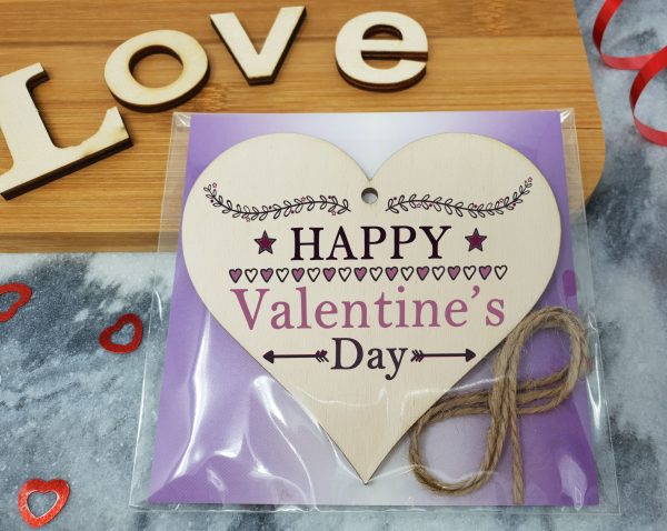 Handmade Wooden Hanging Heart Plaque Valentine s Gift Happy Valentines Day simple boho chic design gift for someone special boyfriend girlfriend husband wife romantic keepsake Fashion