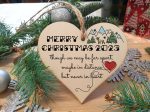 Handmade Wooden Hanging Heart Plaque Christmas Tree Bauble Though We May Be Far Apart 2022 Card Alternative Long Distance Family Friends Cheap