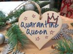 Handmade Wooden Hanging Heart Plaque Christmas Tree Bauble Quarantine Queen Novelty Celebration Year of Lockdown Wall Hanger Supply